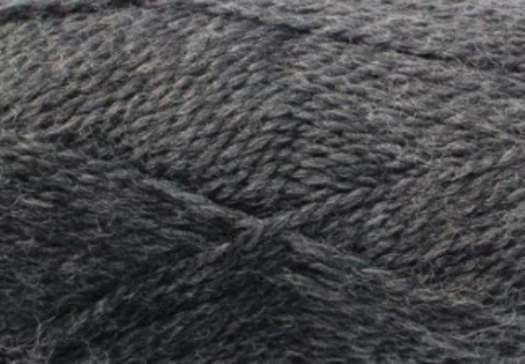 C/W Natural Wool Yarns 8 Ply image 1